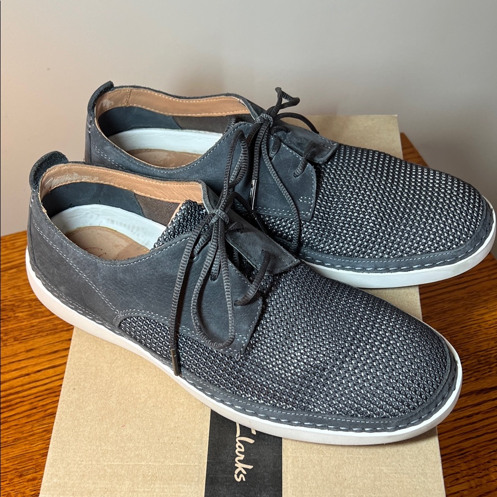 Clarks Men's Black and Gray Oxfords